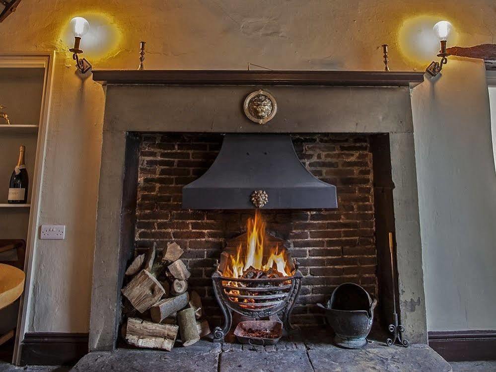 The White Lion Inn Buckden  Exterior photo