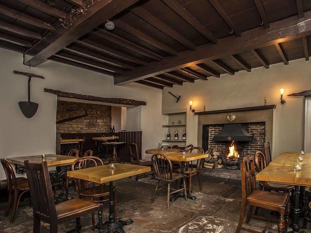 The White Lion Inn Buckden  Exterior photo